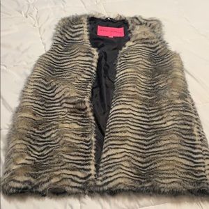 Betsy Johnson Faux fur vest